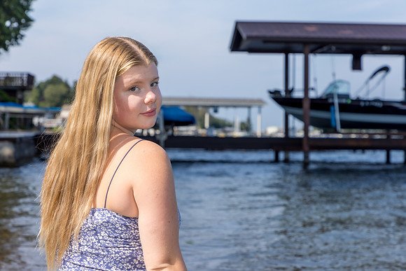 082724-Amanda-ClassOf2025-onePhoto-04