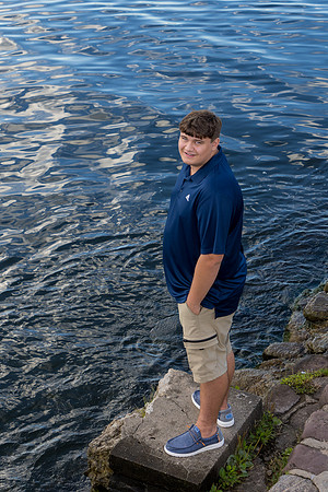 NathanS-ClassOf2026-083025-onePhoto-04