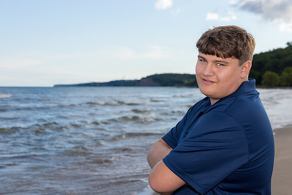NathanS-ClassOf2026-083025-onePhoto-12