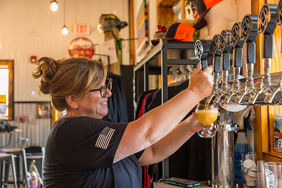 LOWT25-DisBatchBrewing-071525-onePhoto-17