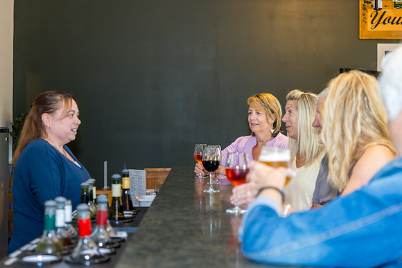 LOWT25-YoungSommerWinery-072325-onePhoto-10