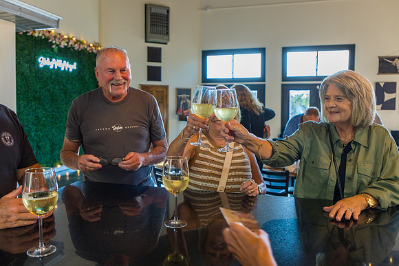 LOWT25-SterlingValleyVineyards-090325-onePhoto-05