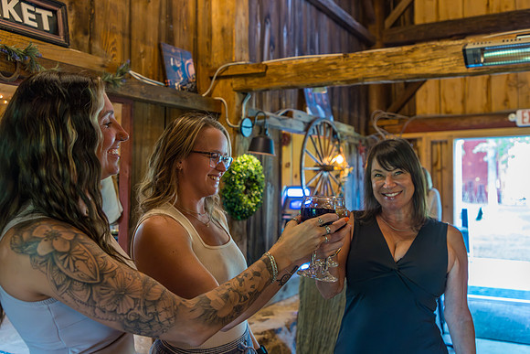 LOWT25-1891WineBarn-090525-onePhoto-06