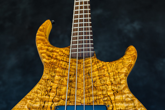 RLBGuitars-onePhoto-03