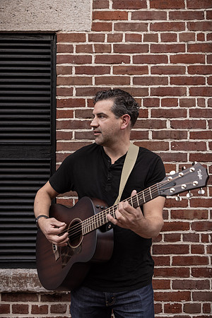 RonHurneMusic-100225-onePhoto-01
