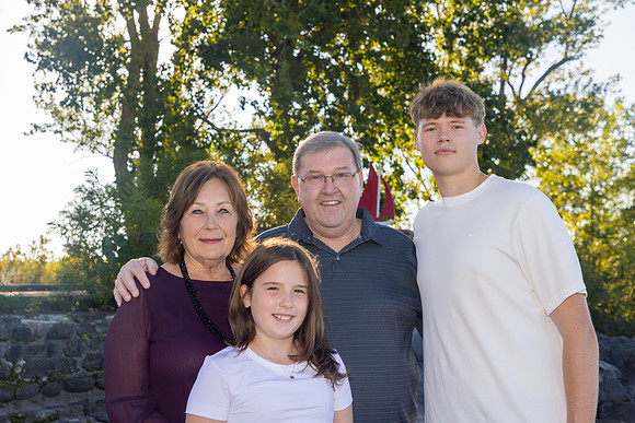 Family-092825-onePhoto-03