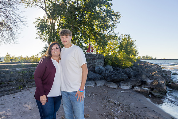 Family-092825-onePhoto-06