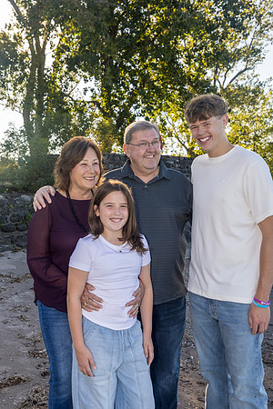 Family-092825-onePhoto-04