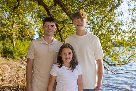 Family-092825-onePhoto-08