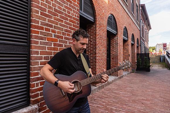 RonHurneMusic-100225-onePhoto-02