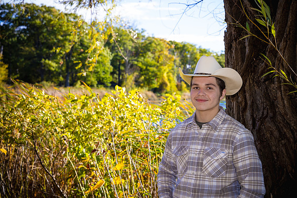 CGoetzmann-Classof2026-101525-onePhoto-13