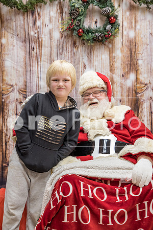 Santa-RCCommunityCenter2022-onePhoto-34