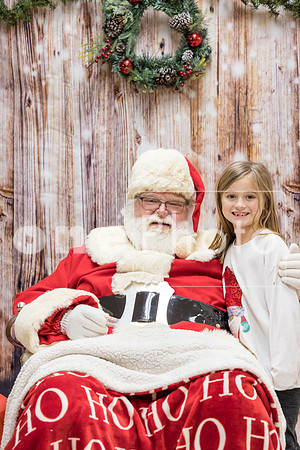 Santa-RCCommunityCenter2022-onePhoto-42