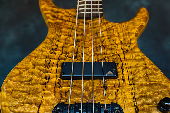 RLBGuitars-onePhoto-02