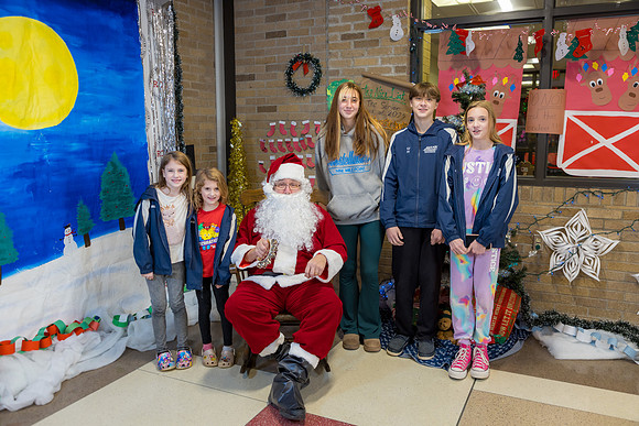 Santa2024-onePhoto-173