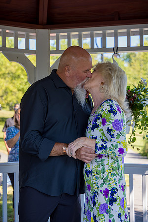 JudyAndBernie-081426-onePhoto-tsr13