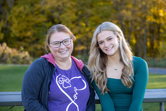 Avery-ClassOf2027-102126-onePhoto-23