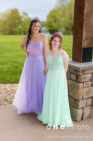 051024-onePhoto-Prom2024-11