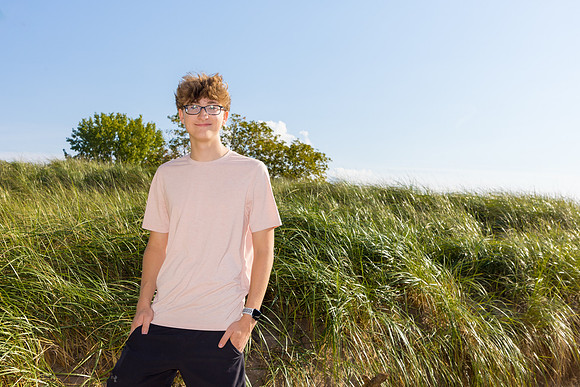 091624-Liam-ClassOf2025-onePhoto-08