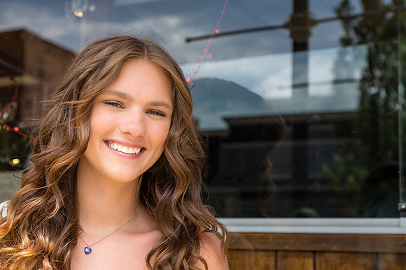 Alyssa2024-onePhoto-01