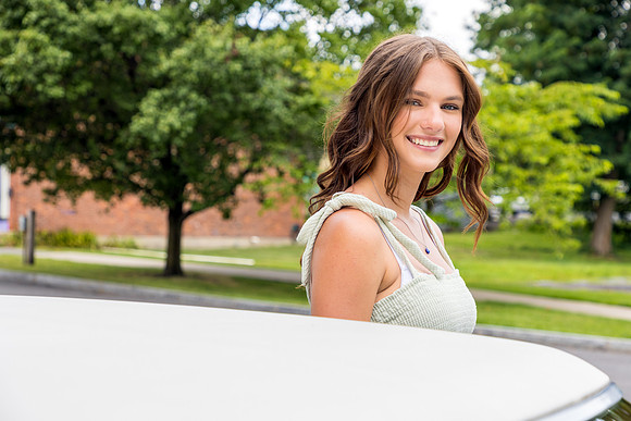 Alyssa2024-onePhoto-10
