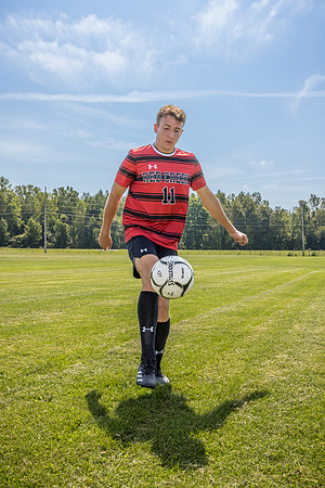 Tyler-ClassOf2024-onePhoto-09