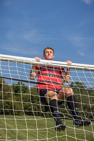 Tyler-ClassOf2024-onePhoto-13