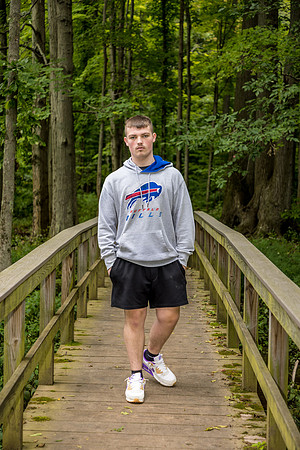 Ryan-ClassOf2024-onePhoto-16