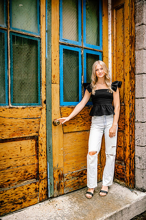 Reese-ClassOf2024-onePhoto-08