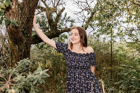 Helena-ClassOf2024-onePhoto-12