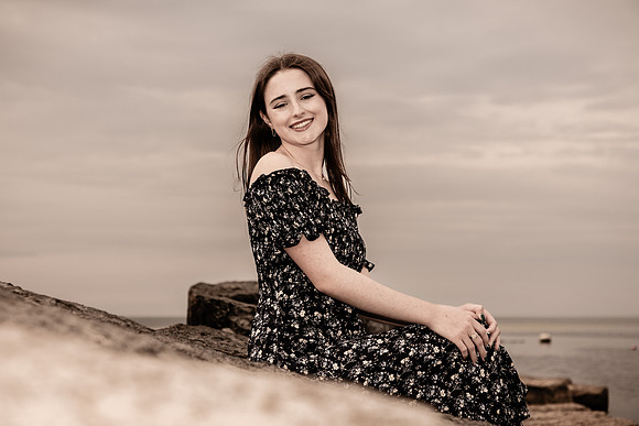 Helena-ClassOf2024-onePhoto-17