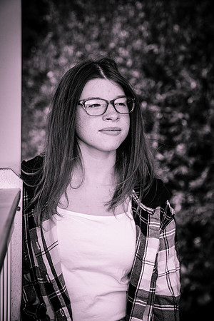 Isabelle-ClassOf2024-onePhoto-06