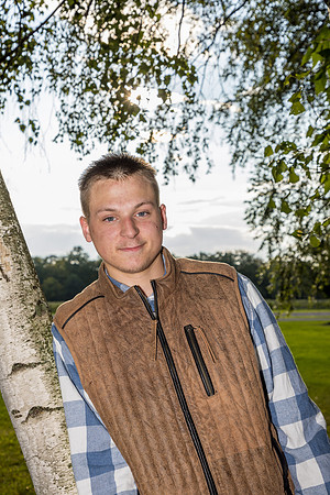 Jacob-ClassOf2024-onePhoto-06