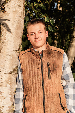 Jacob-ClassOf2024-onePhoto-04