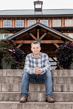 Jacob-ClassOf2024-onePhoto-18