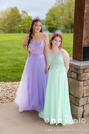 051024-onePhoto-Prom2024-10
