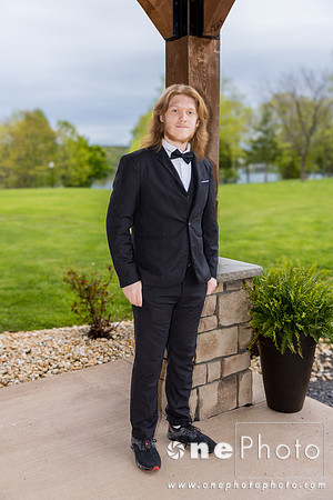 051024-onePhoto-Prom2024-14