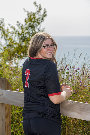 Maddie-ClassOf2026-081225-onePhoto-17