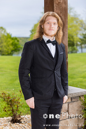 051024-onePhoto-Prom2024-15