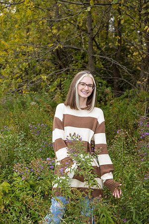 Elenore-ClassOf2024-onePhoto-19