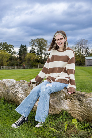 Elenore-ClassOf2024-onePhoto-05