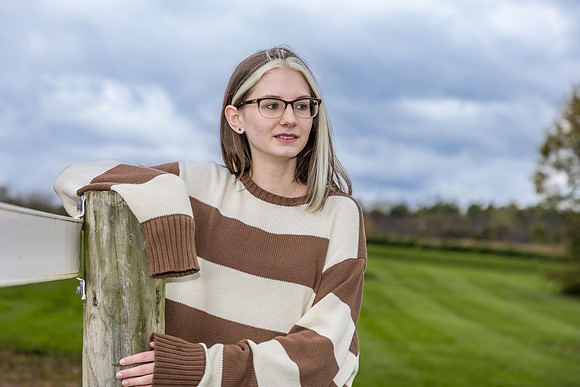 Elenore-ClassOf2024-onePhoto-12