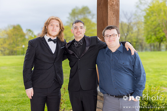 051024-onePhoto-Prom2024-13