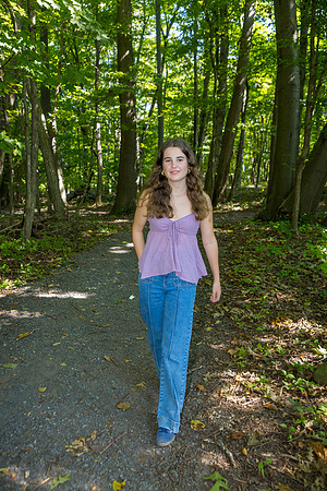 250924-Celia-ClassOf2025-onePhoto-15