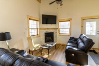 033024-HollysPlace-onePhoto-02
