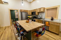 033024-HollysPlace-onePhoto-11