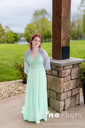051024-onePhoto-Prom2024-09