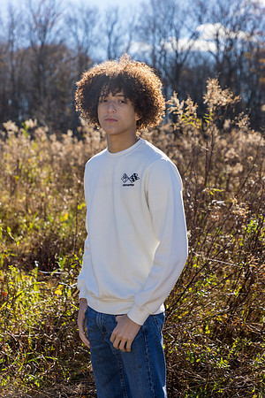 110924-Izaiah-ClassOf2025-onePhoto-02