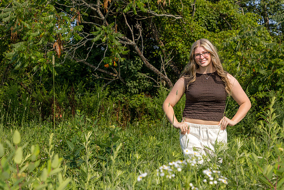 Maddie-ClassOf2026-081225-onePhoto-05