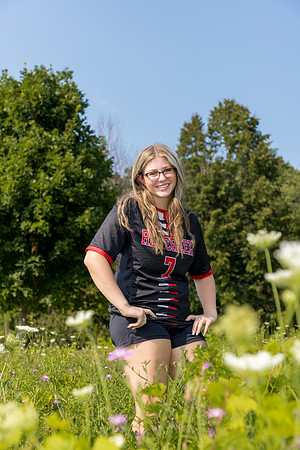 Maddie-ClassOf2026-081225-onePhoto-14